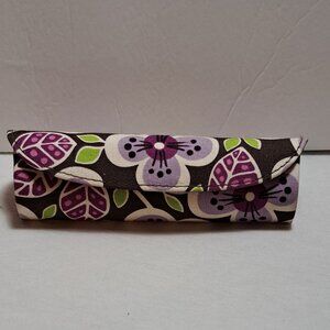 Vera Bradley Authentic Hard Clip Eyeglass Case in Plum Petals – 5.5"x 1.5 Petite